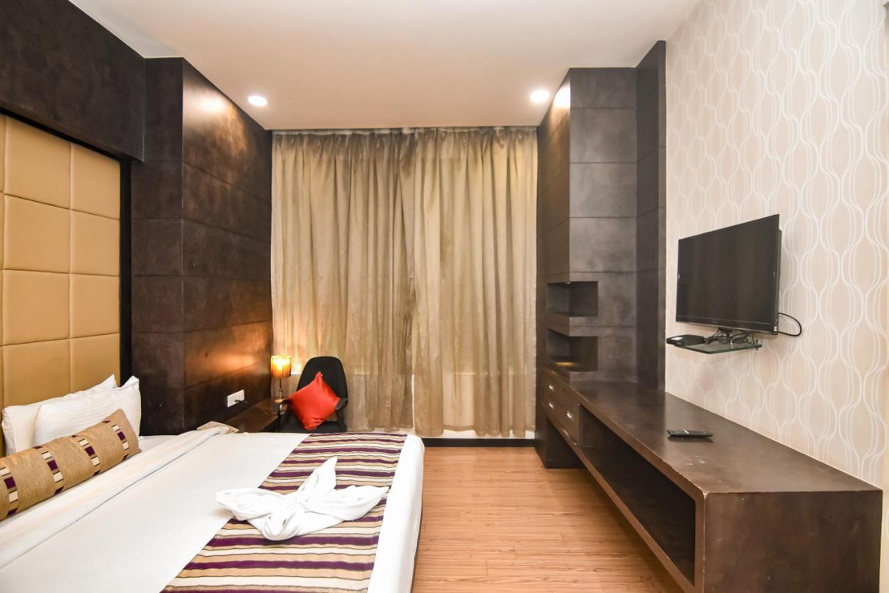 グランド エグゾティカ ビジネス ホテル Pimpri-Chinchwad エクステリア 写真