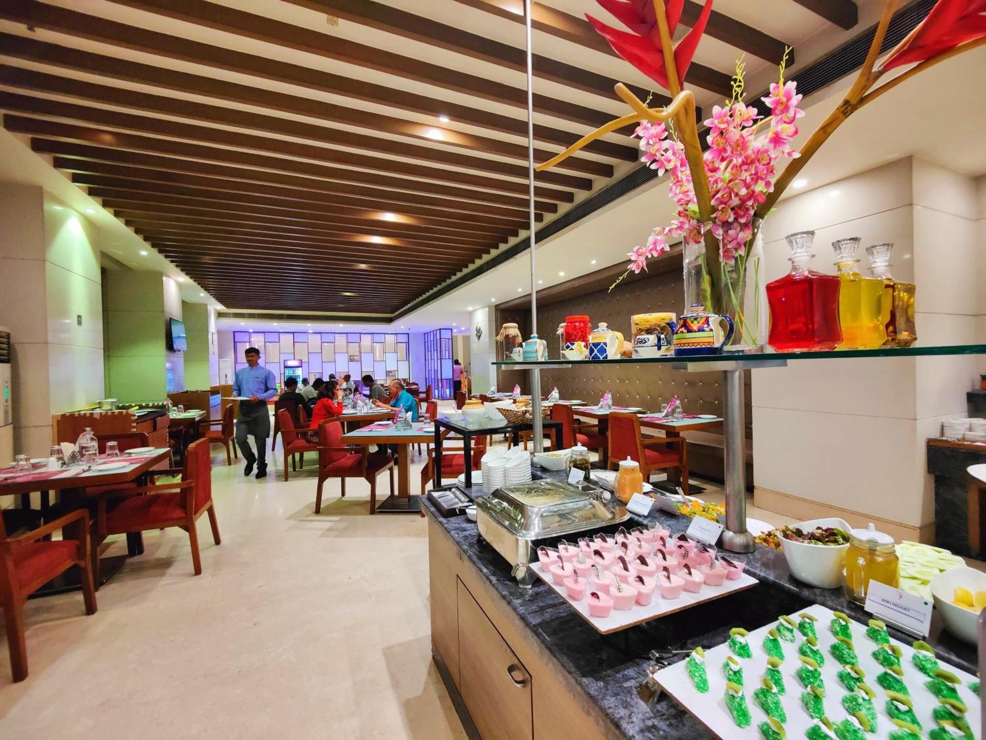 グランド エグゾティカ ビジネス ホテル Pimpri-Chinchwad エクステリア 写真