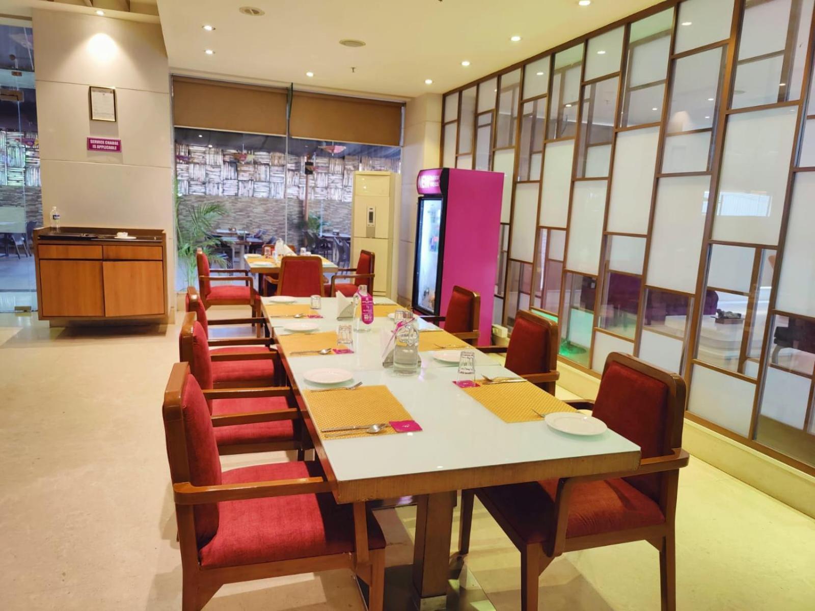 グランド エグゾティカ ビジネス ホテル Pimpri-Chinchwad エクステリア 写真
