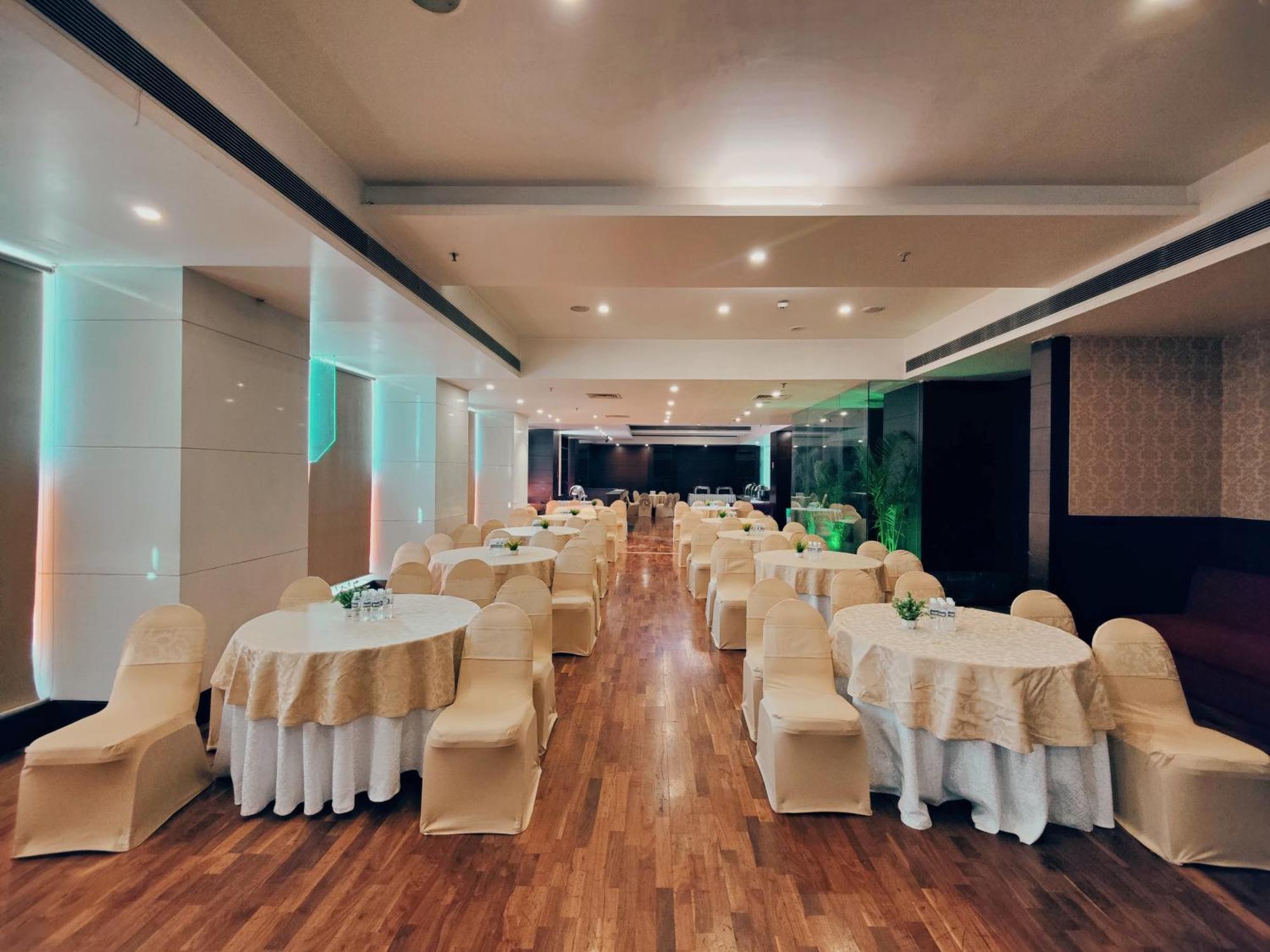グランド エグゾティカ ビジネス ホテル Pimpri-Chinchwad エクステリア 写真